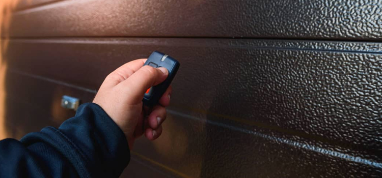 automatic door opener with remote control in Imperial